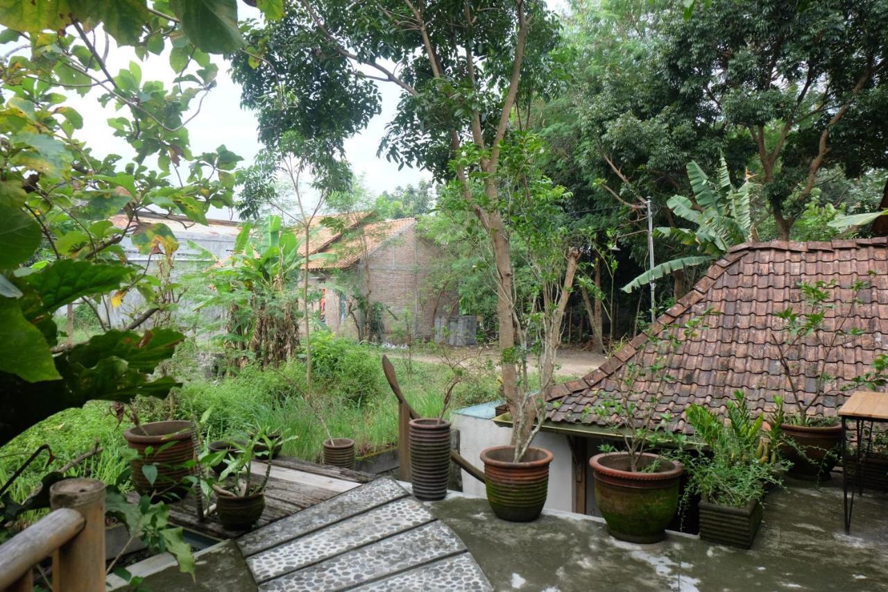 Hotel Omah Kebon Nitiprayan à Bantul Extérieur photo
